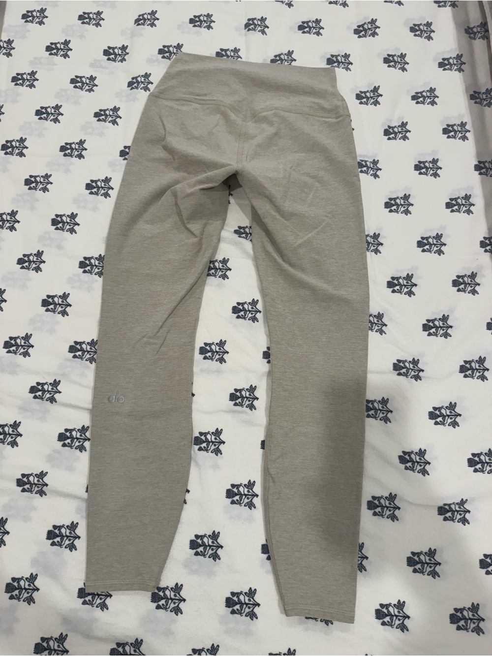 Alo Yoga Oatmeal Heather Leggings - Picture 2 of 4